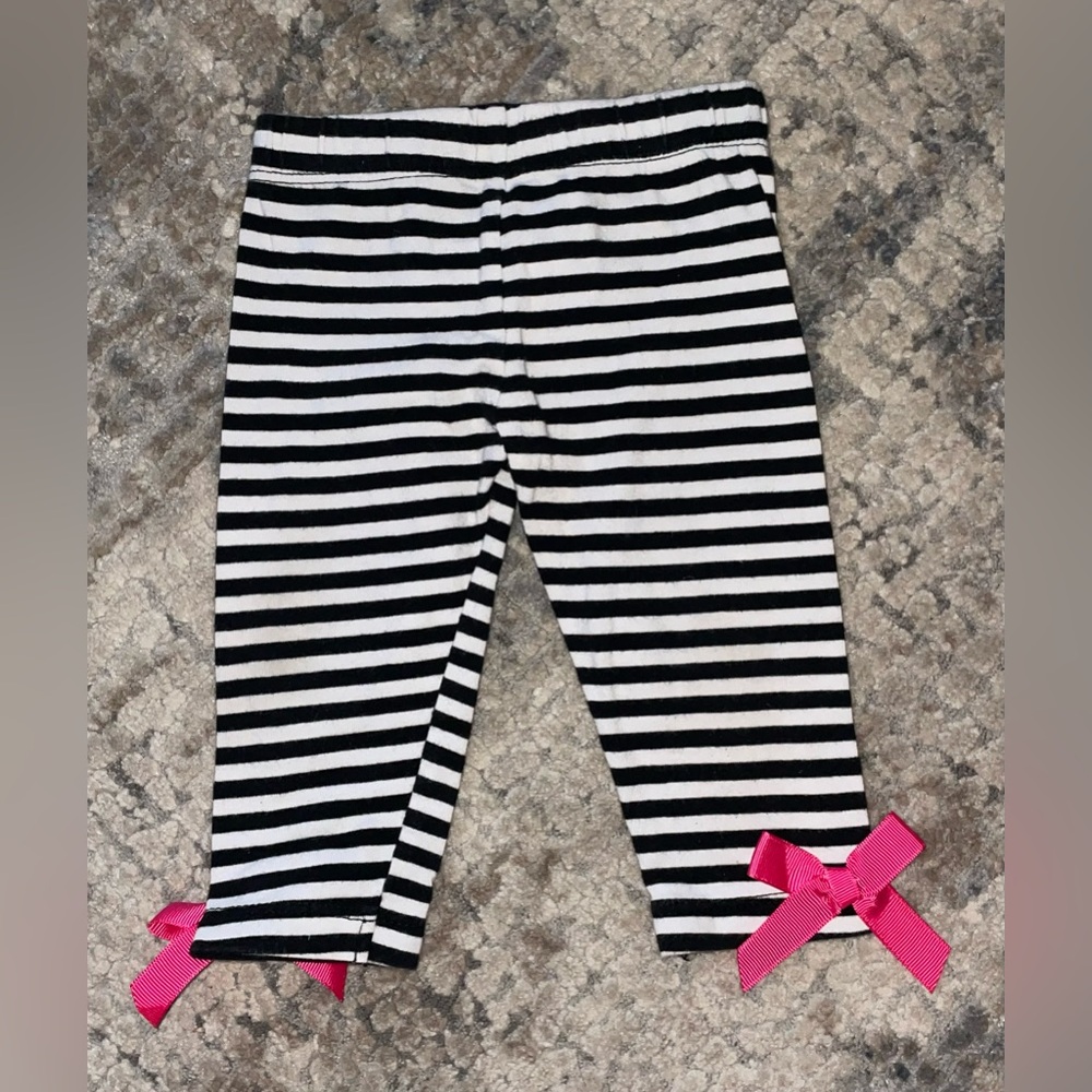 Rare Editions Striped Black and White Leggings with Pink Bows size 6-9 months